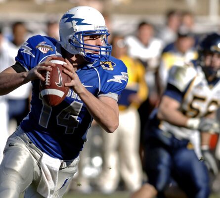 football, quarterback, sport-67701.jpg